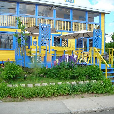 Gite Des Hauteurs Et Cafe De La Place Saint Zenon Ngoại thất bức ảnh