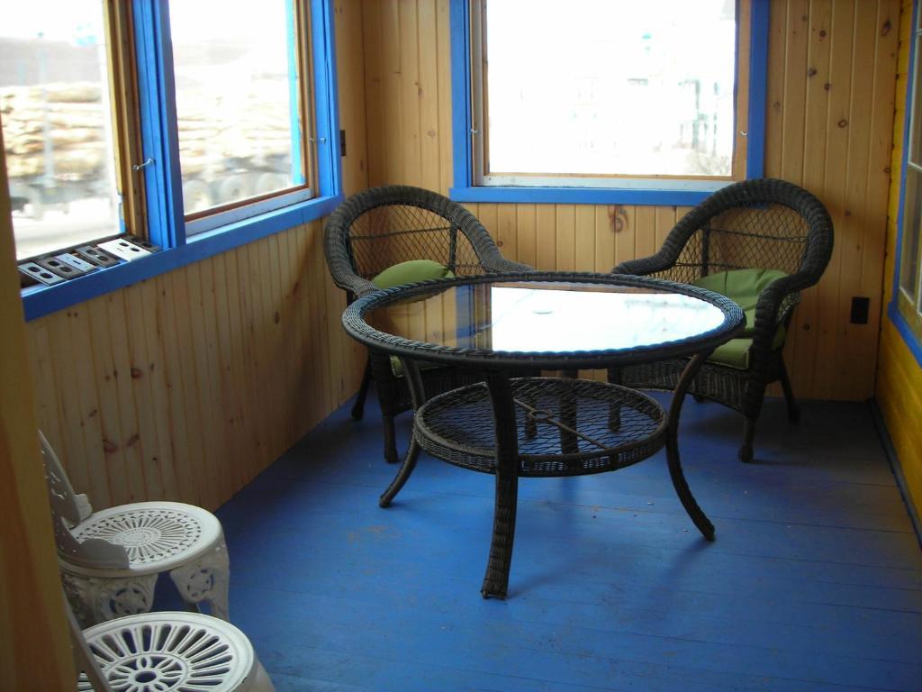 Gite Des Hauteurs Et Cafe De La Place Saint Zenon Phòng bức ảnh