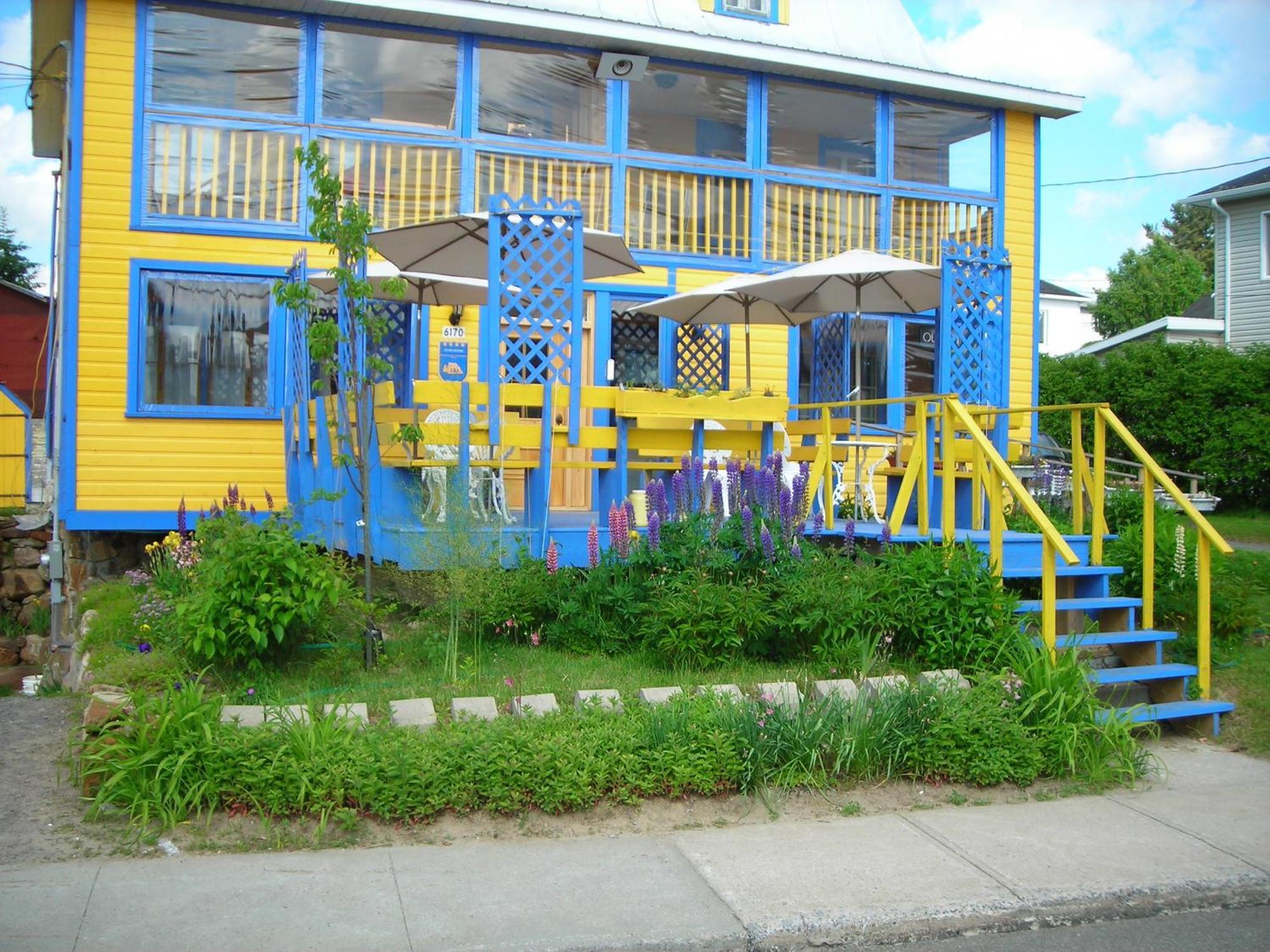 Gite Des Hauteurs Et Cafe De La Place Saint Zenon Ngoại thất bức ảnh